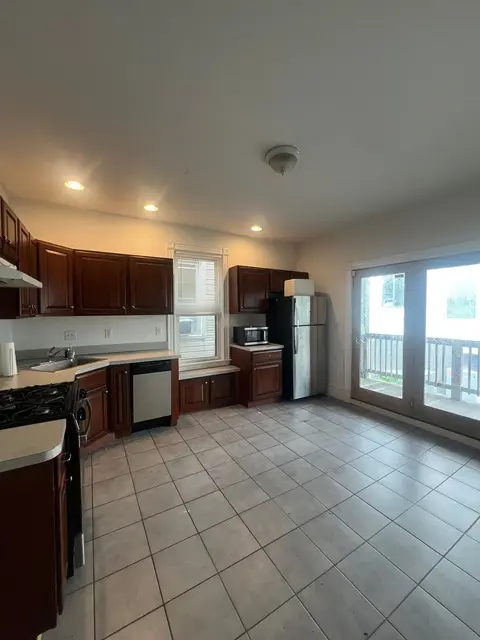 634 Dorchester Ave #2