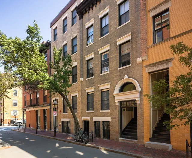 100 Myrtle Street