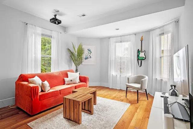 33 Plainfield St #2