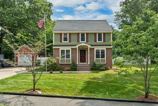 3 Forest St