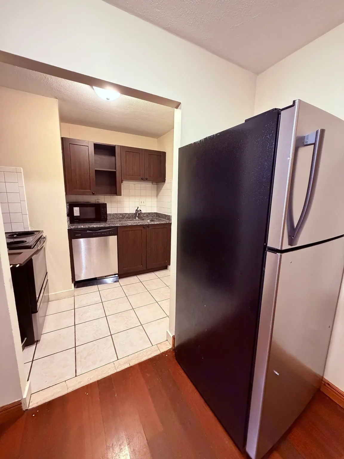 70 Lafayette #19, Chelsea