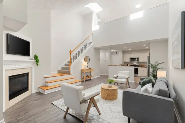 661 Lowell St #14
