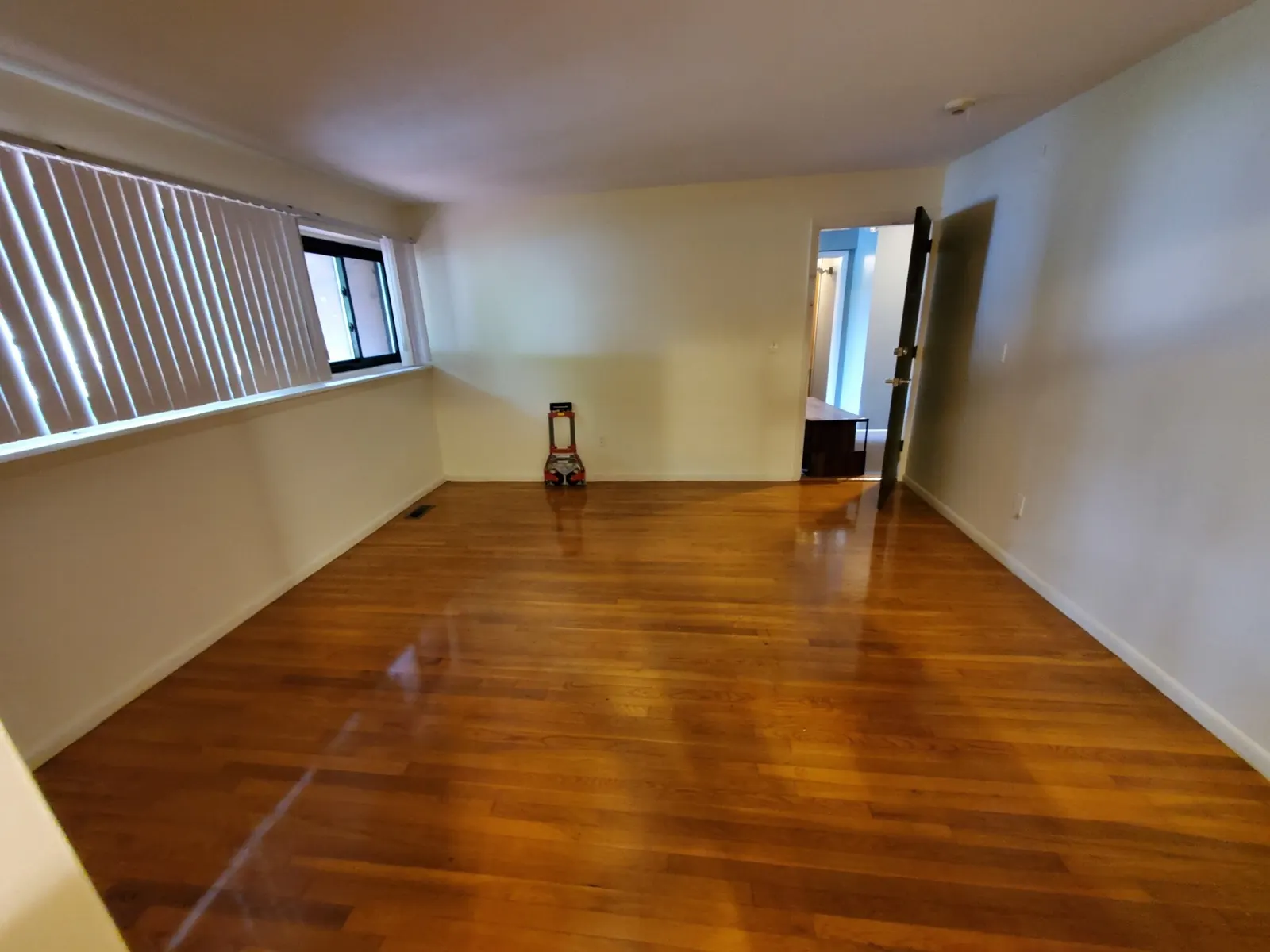 182 Central #01, Stoneham