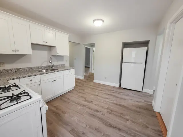 49 Rosedale St #3