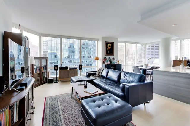 1 Franklin St #2608
