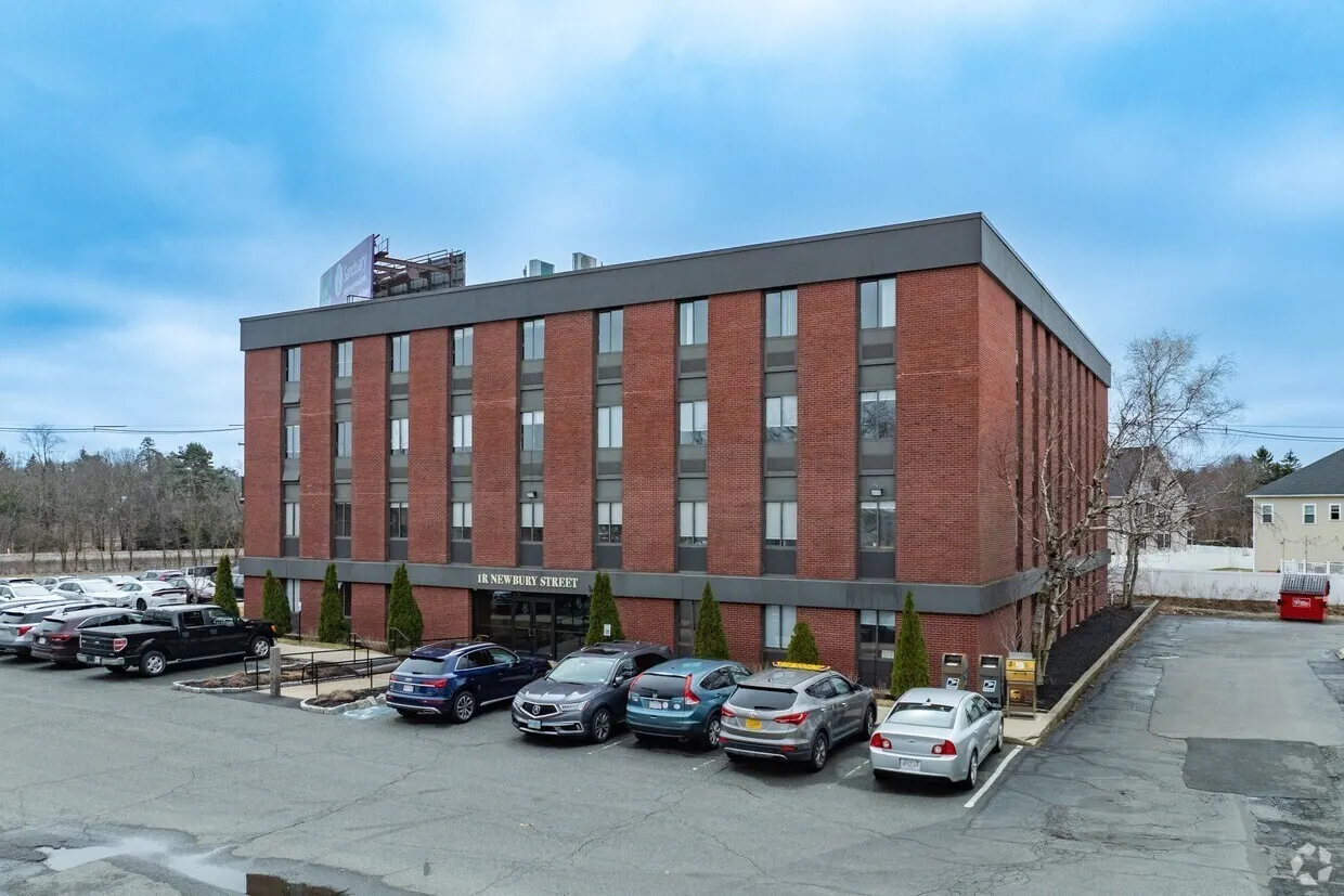1 R Newbury #405, Peabody