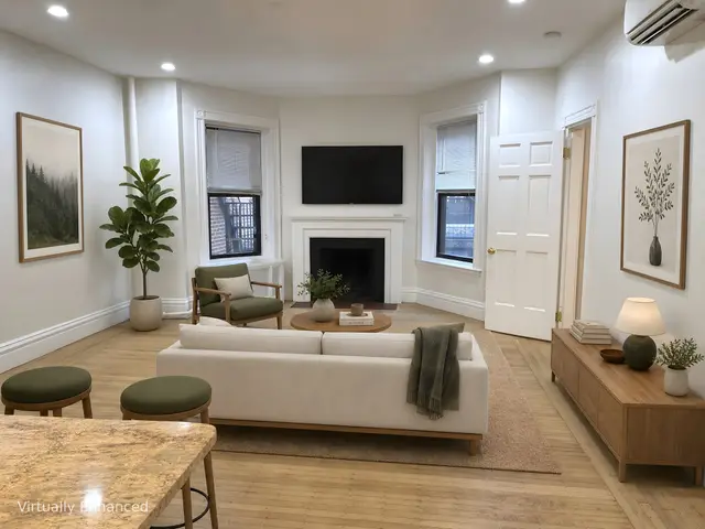174 Newbury Street #4