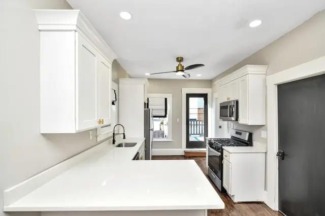 16 Carson St #1