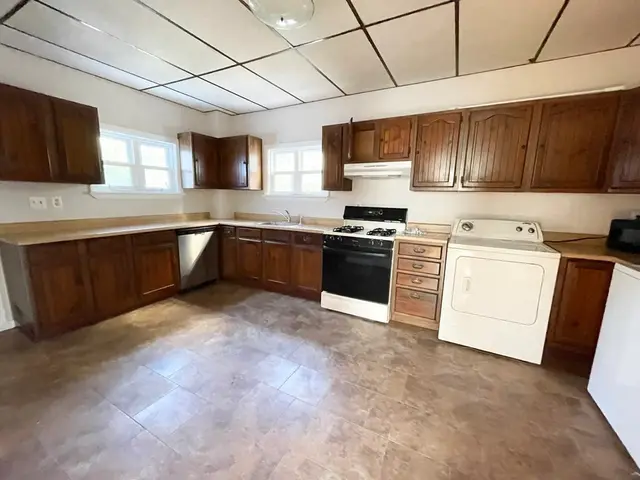 26-28 Harbor View #2