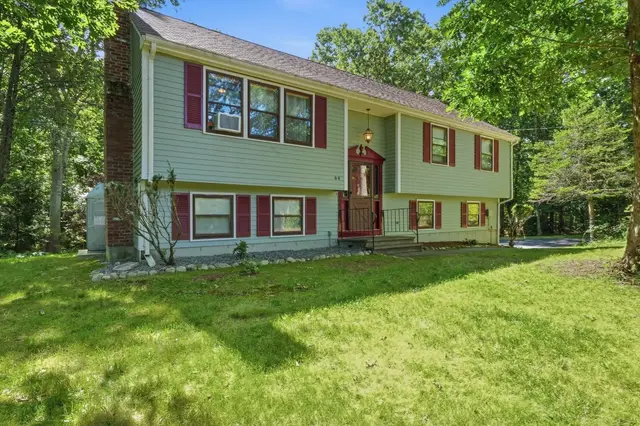 64 Marshall St