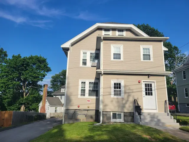 18-20 Roselin Ave #2