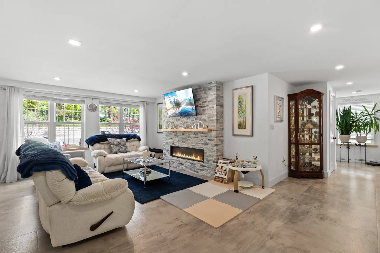 2253 Washington #1, Canton