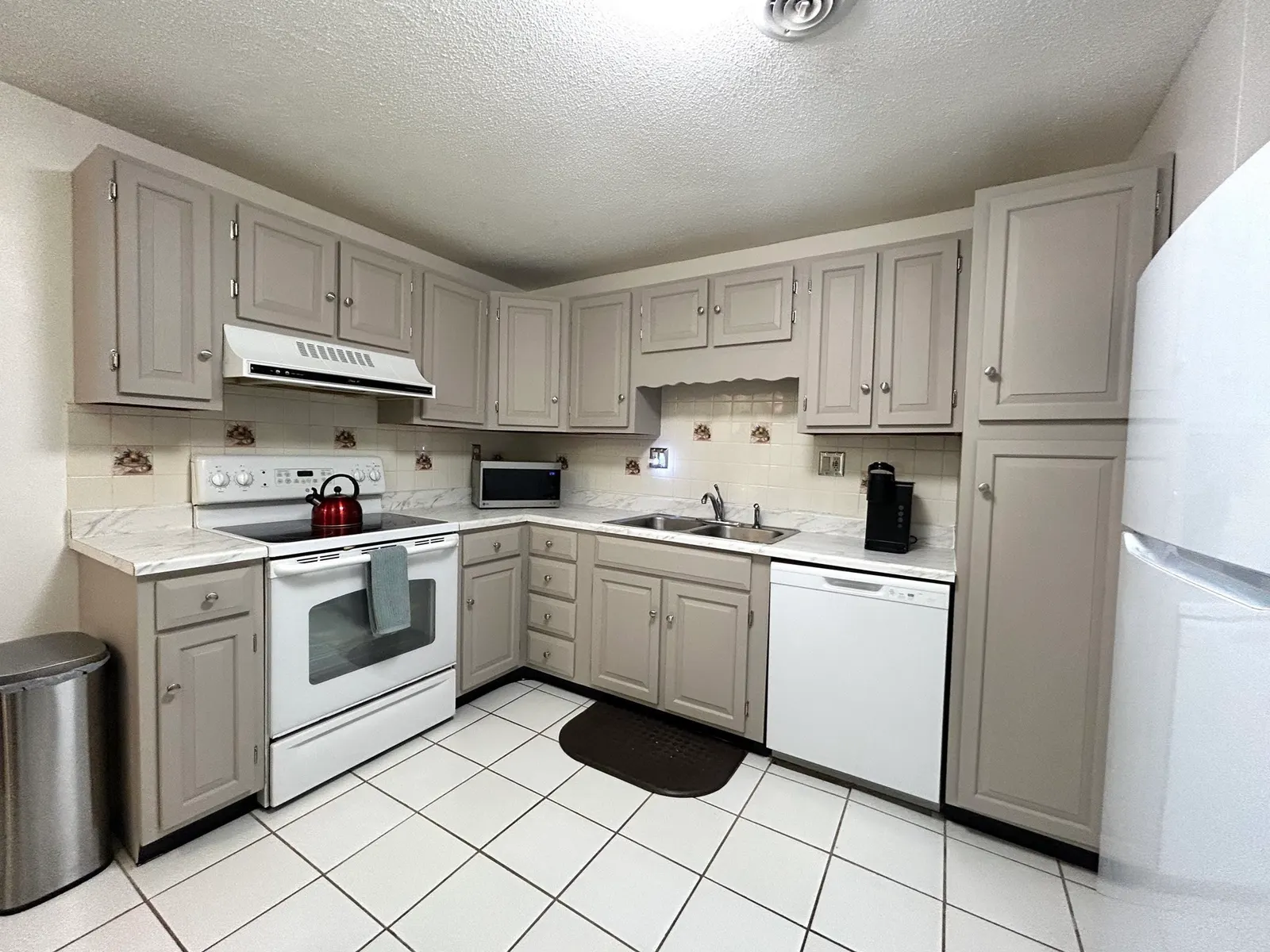 15 Thompson Dr #12, Randolph