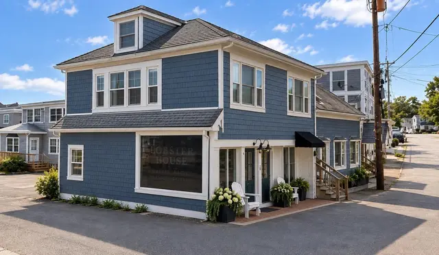77 Rocky Neck Ave #1