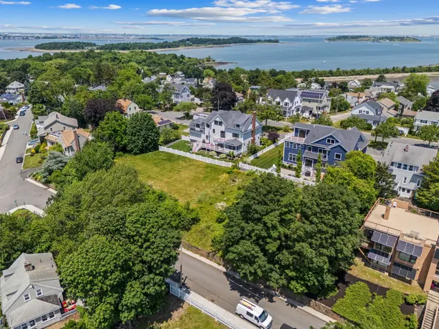 130 Parke Ave (Lot 2)