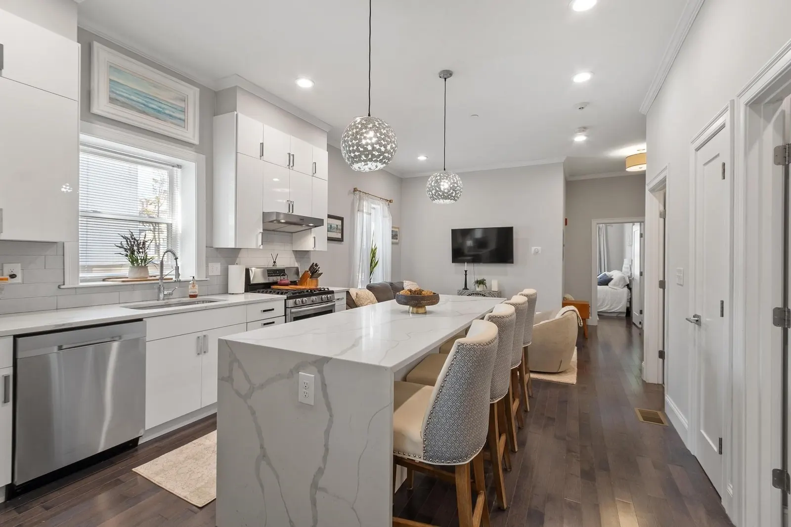 301 Saratoga Street #1, Boston
