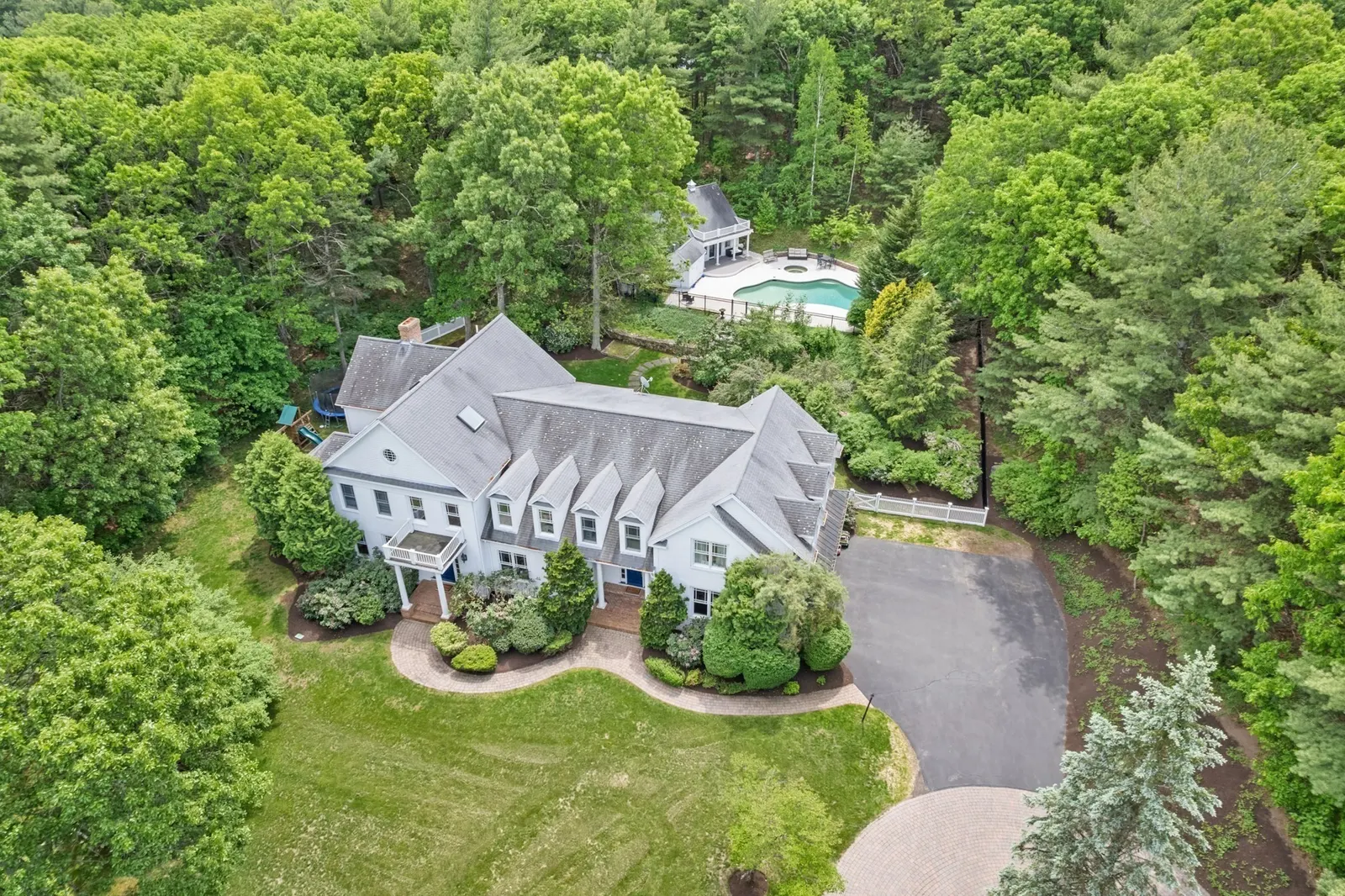 26 Woodridge Rd, Dover