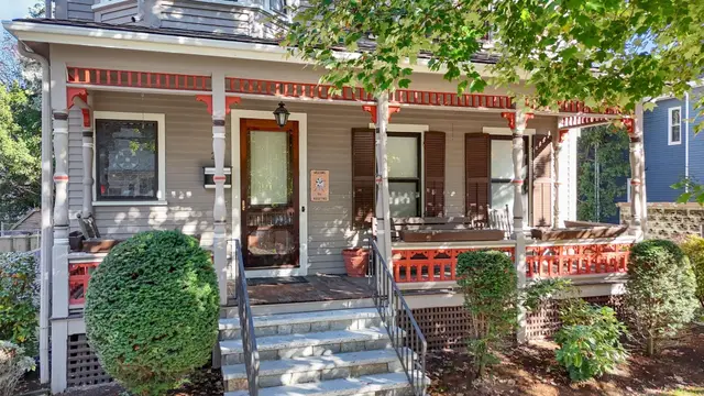 27 Sprague St