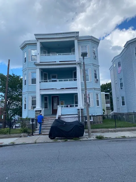 40 Woolson St