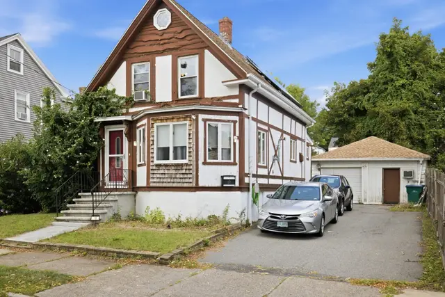 18 Melvin Ave
