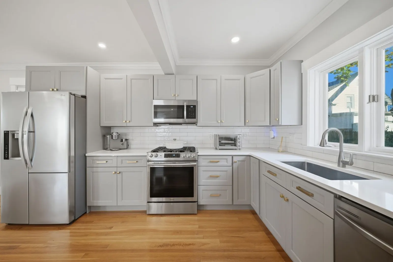 22 Houston Pl, Lynn