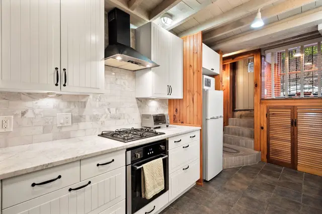 6 North Hudson Street #1