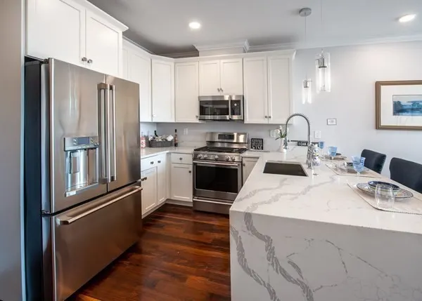 519 Broadway #506, Somerville