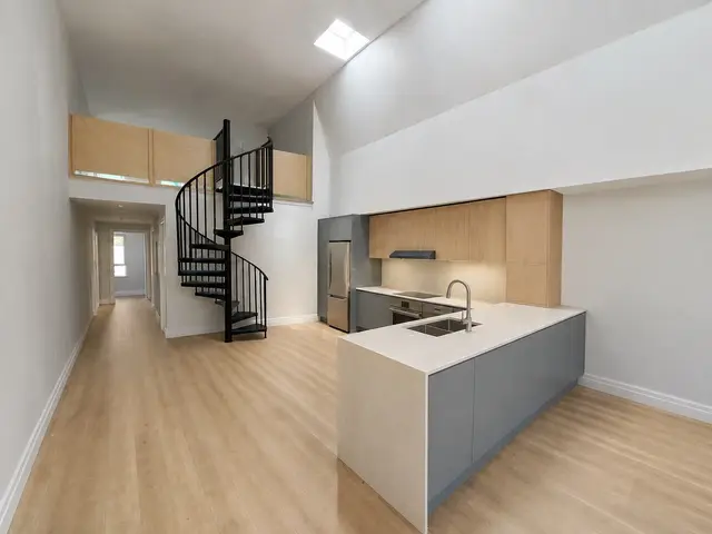 27 Kenilworth St. #9