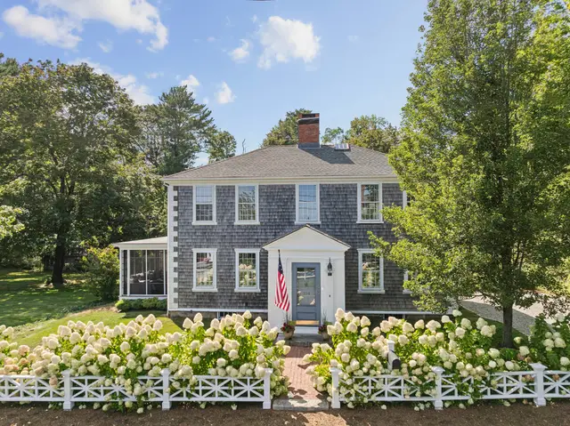 104 Standish St
