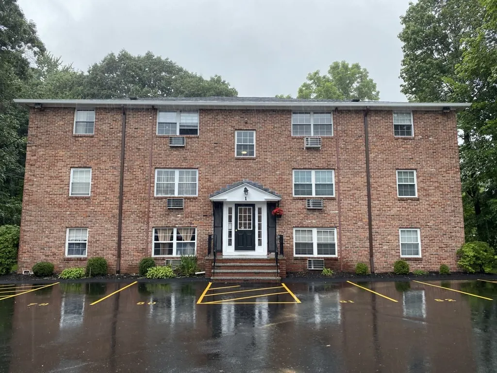 1 Colonial Village Drive #12, Arlington