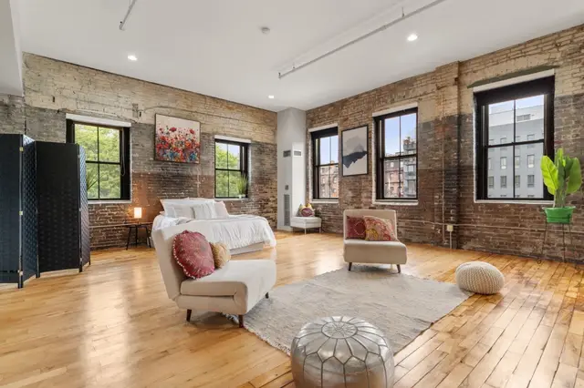 70-72 Northampton St #200-1