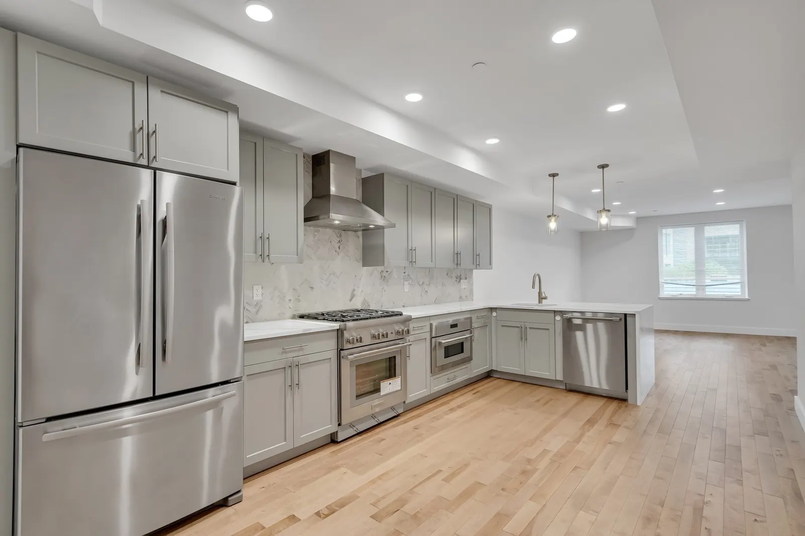 50 Hichborn St #308, Boston