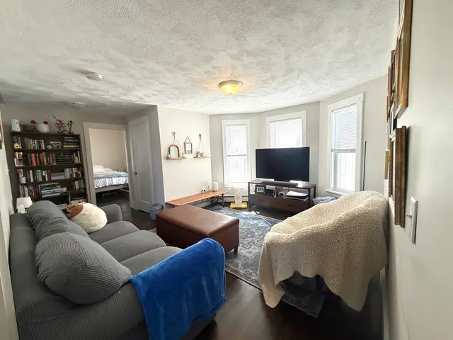 8 Lowden Ave. #2