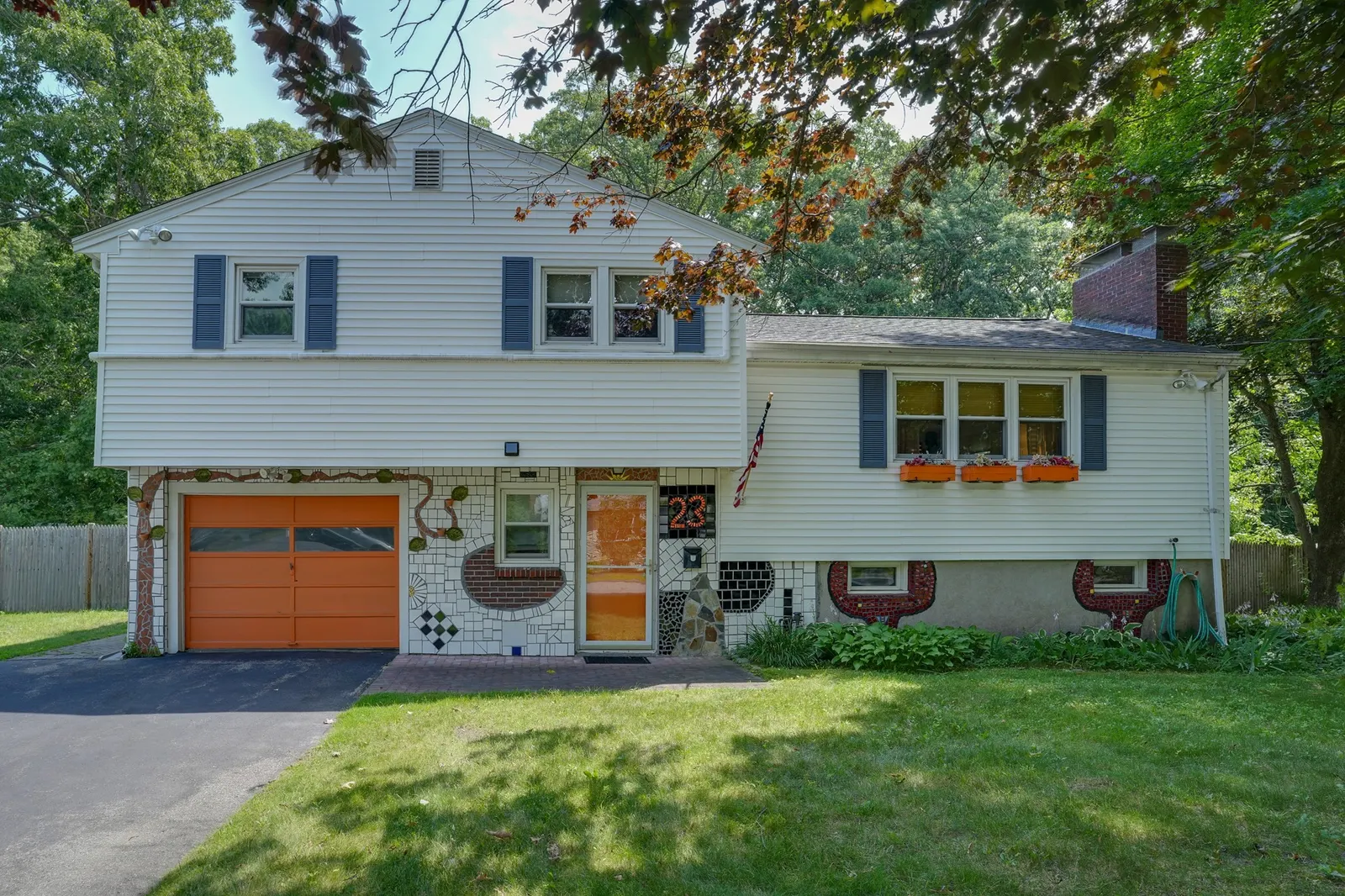 23 Laurel Dr., Hudson