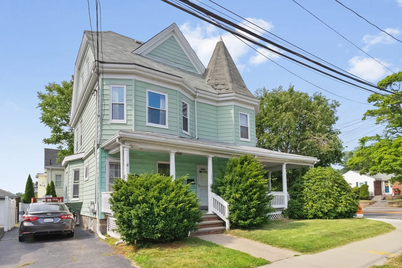 126 Butler Rd, Quincy