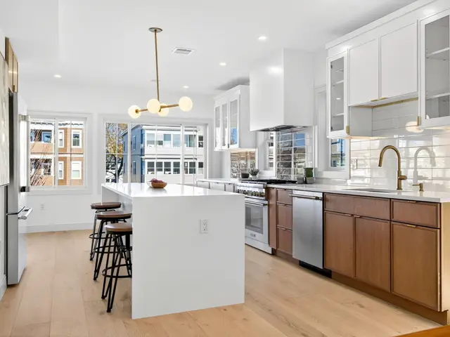 202 Powder House Blvd #2