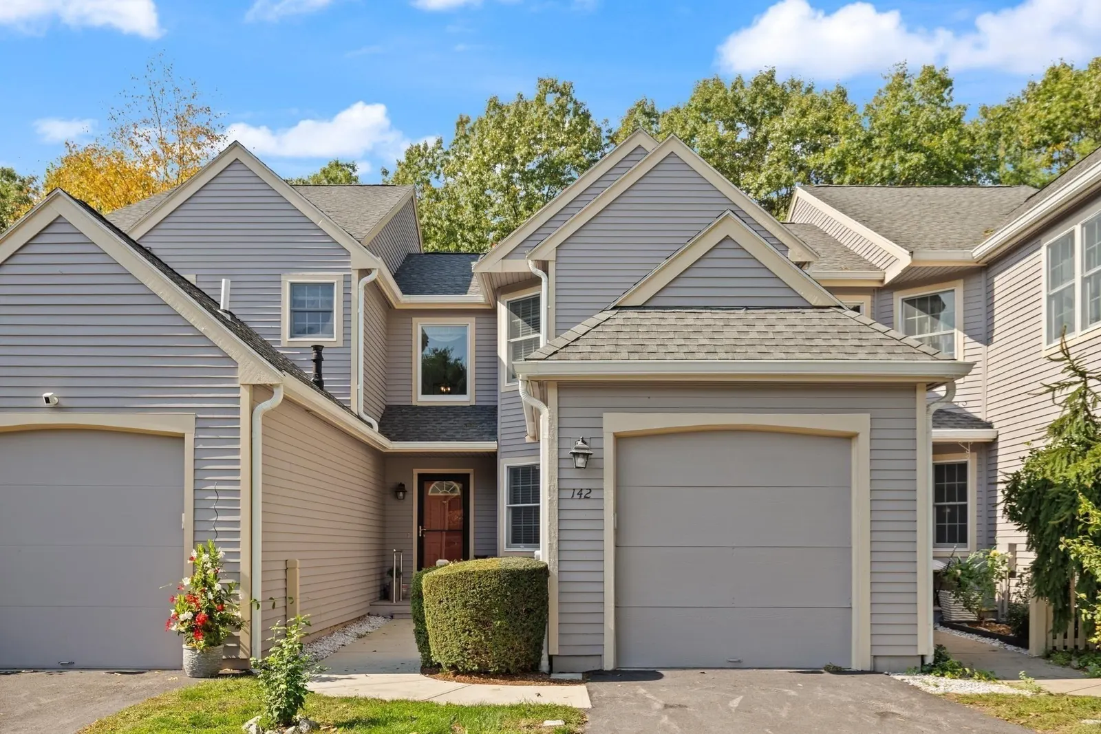 142 Cannon Forge Dr #142, Foxboro