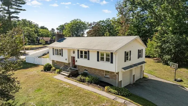 48 Marcia Rd