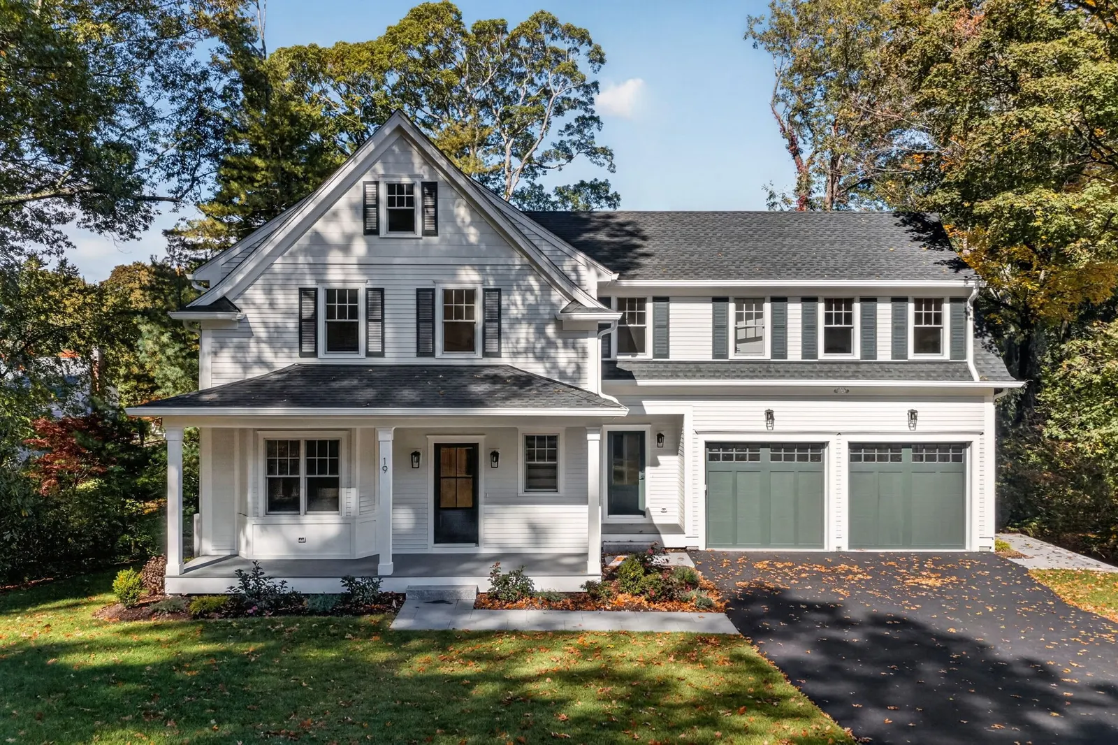 19 Orchard St, Wellesley