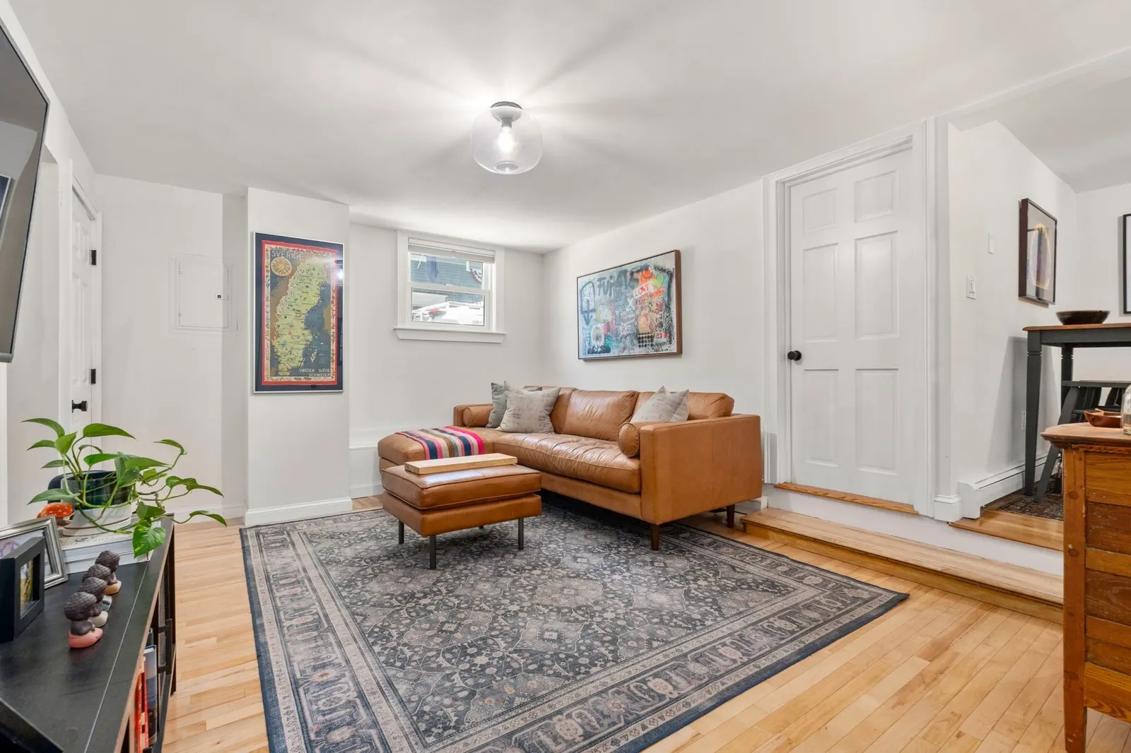 209 Bunker Hill St #1, Boston