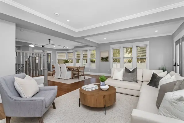 16 Lingard St #2