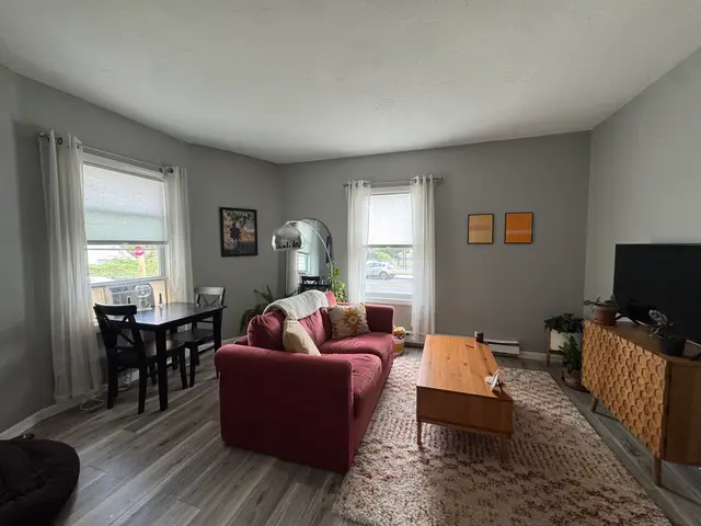 4 Tyndale St #1