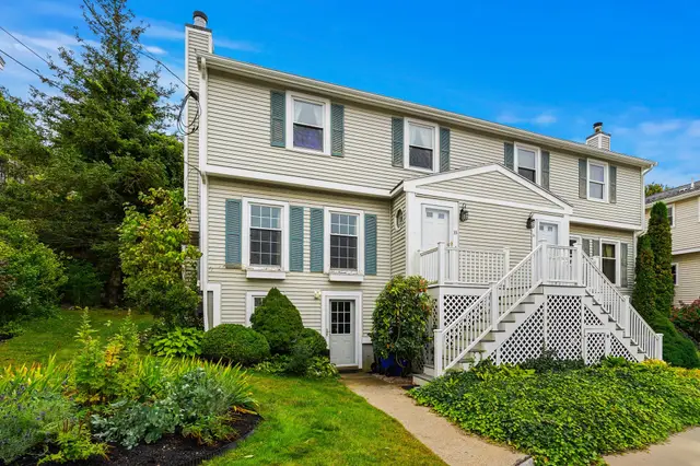33 Arnold Terrace #33