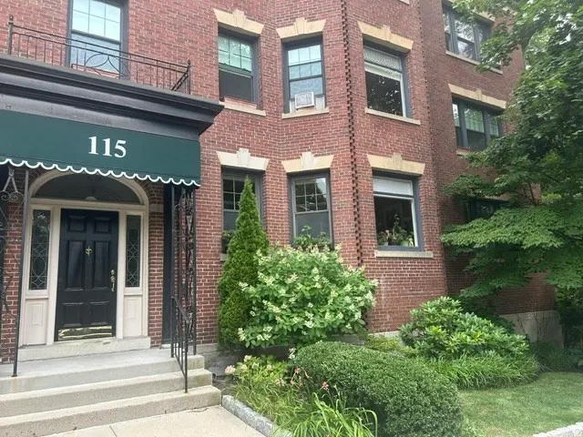 115 Freeman St #1, Brookline