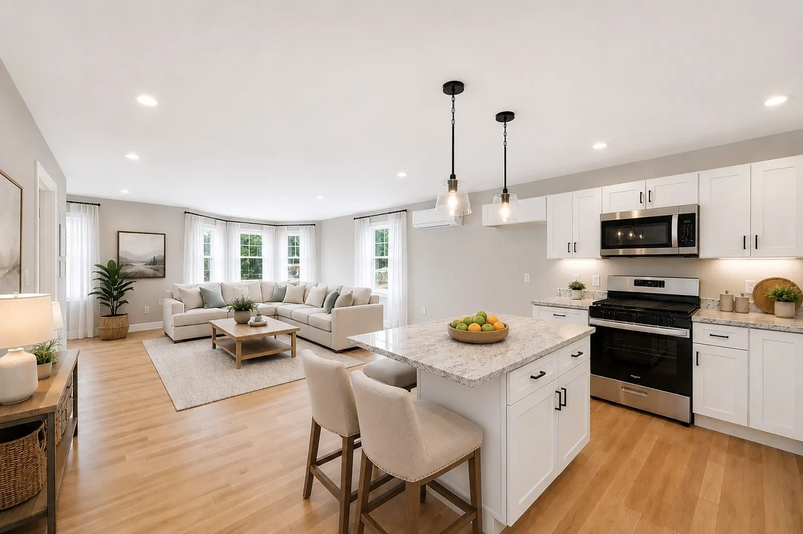 299 Quincy St, Building 4 #4, Holbrook
