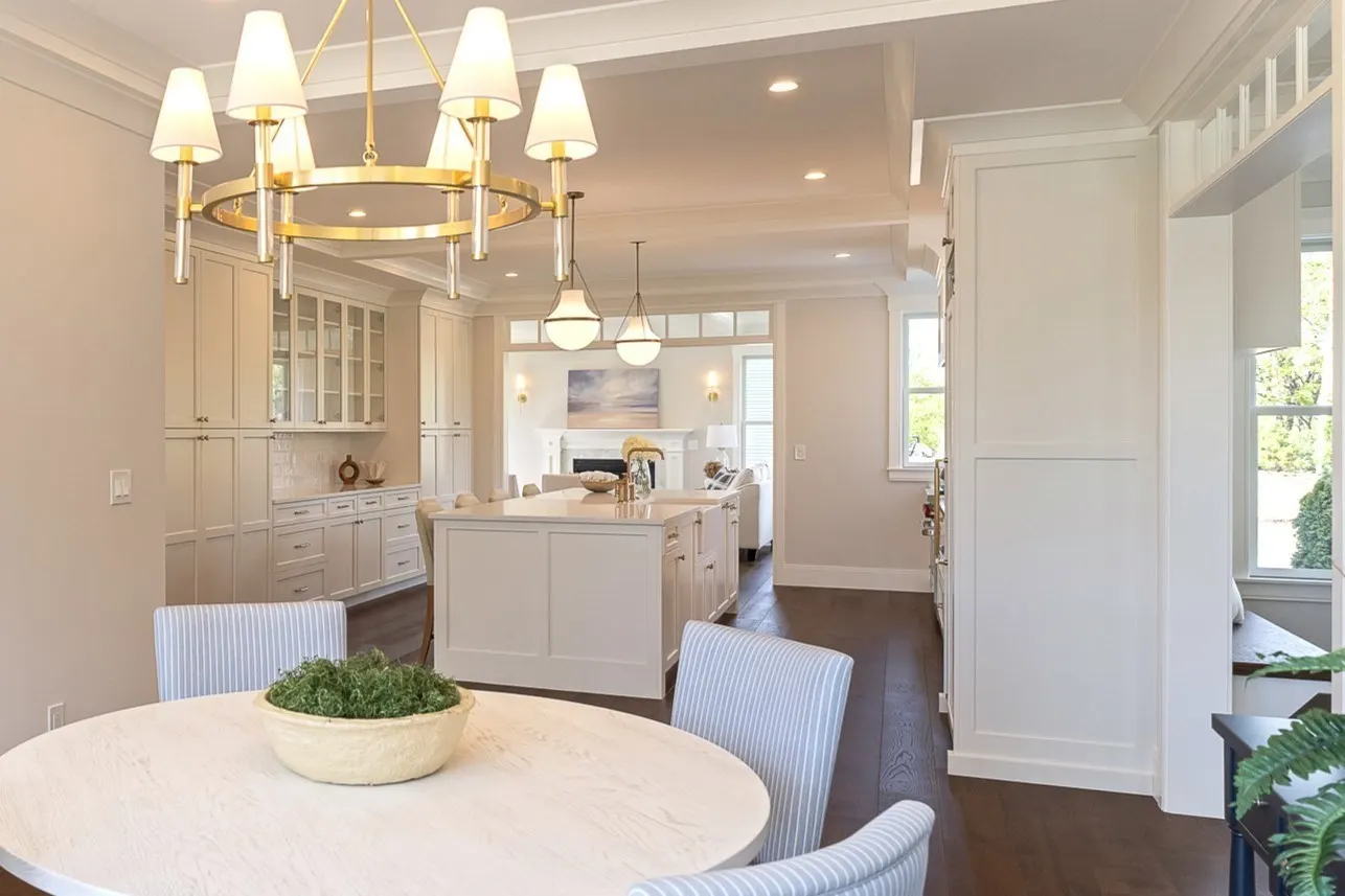 17 Wyndemere Lane, Natick