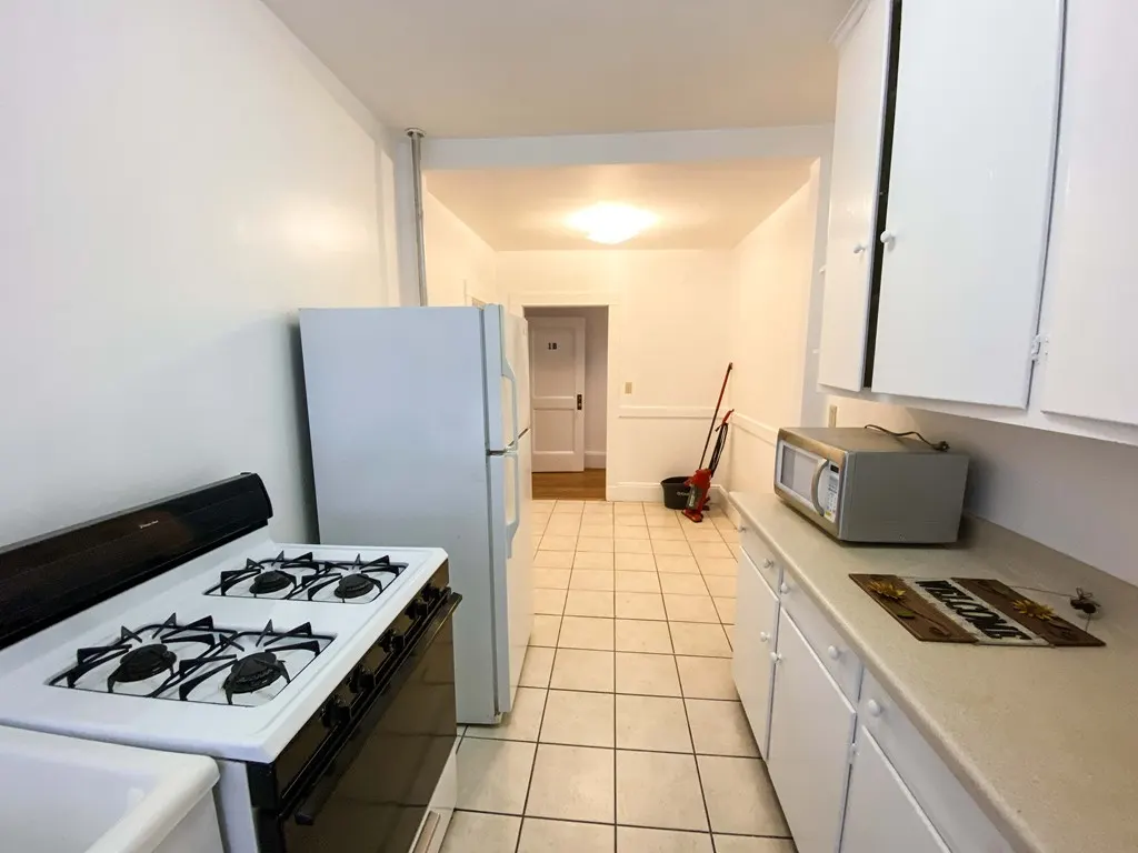 15 Parkman St #1B, Brookline