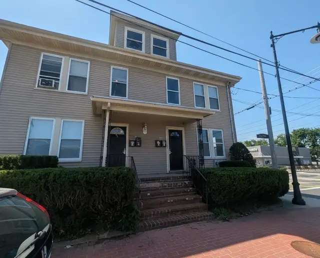 101 Ocean Ave #1R