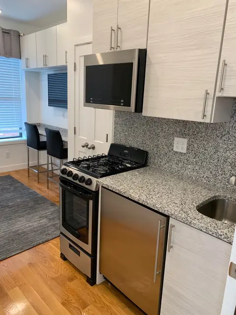 16 Fifth St #15