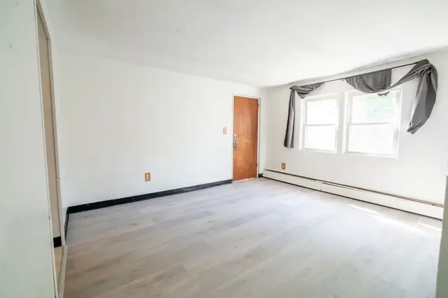 153 Commercial St #5